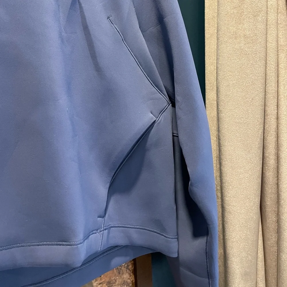 Blue Lululemon scuba pullover hooded sweatshirt size 8 zip pockets - Picture 2 of 4